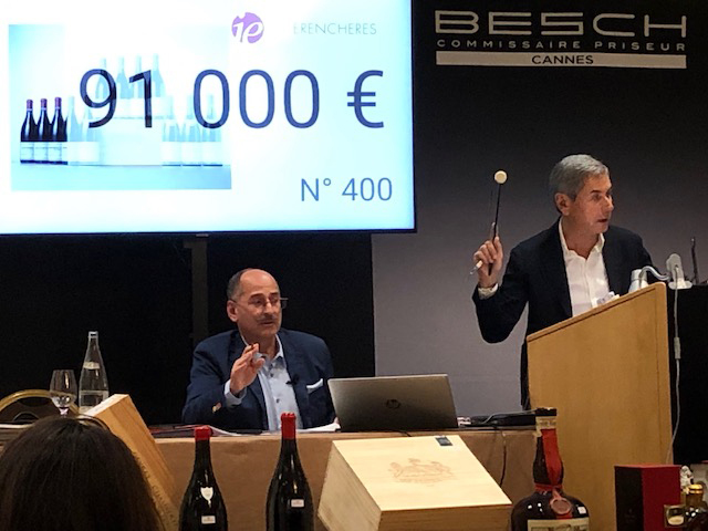 DRC雲の上の上で宇宙